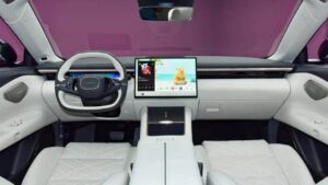 Interni Lynk & Co 10 EM-P