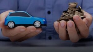 Modellino auto e soldi