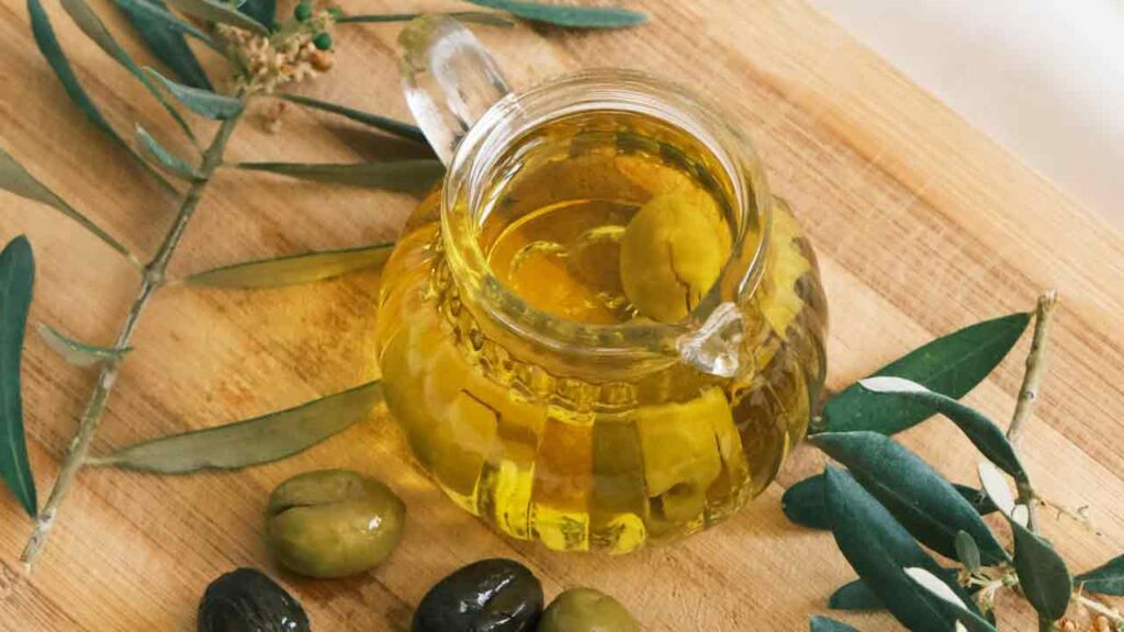 Olio-d'oliva-Foto-di-Rahime-Gül-da-Pexels-MobilitàSostenibile