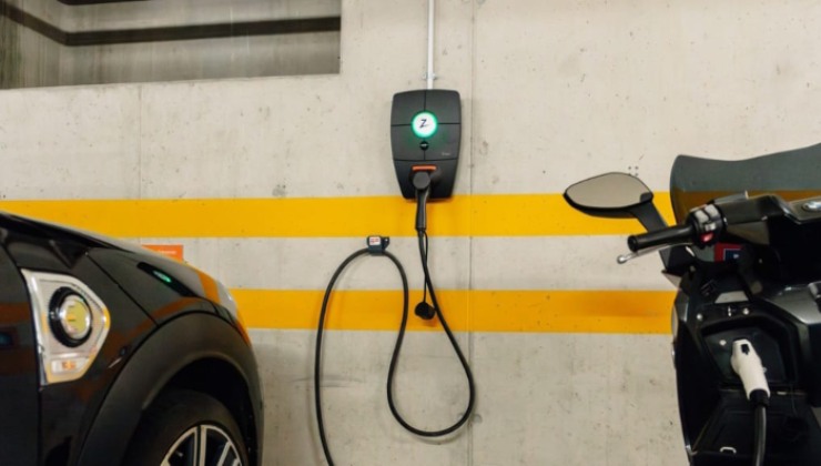 Punto di ricarica mezzi elettrici