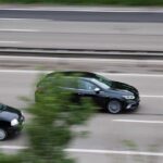 auto in autostrada, il sorpasso