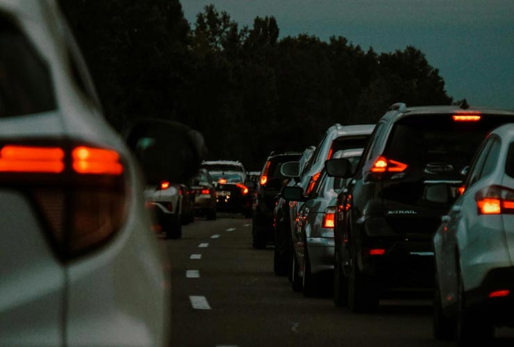 Traffico-Foto-di-Tibor-Szabo-da-Pexels-MobilitàSostenibile