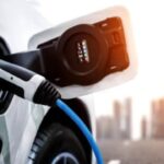 Auto elettrica in carica