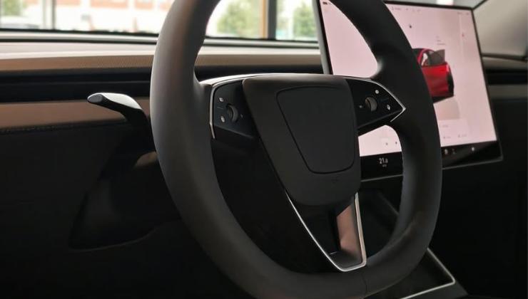Tesla volante