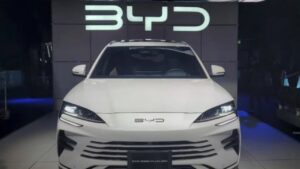 Auto BYD in esposizione