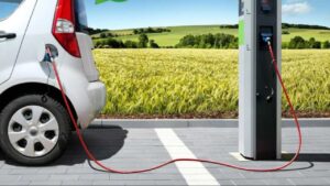 Auto elettrica in carica