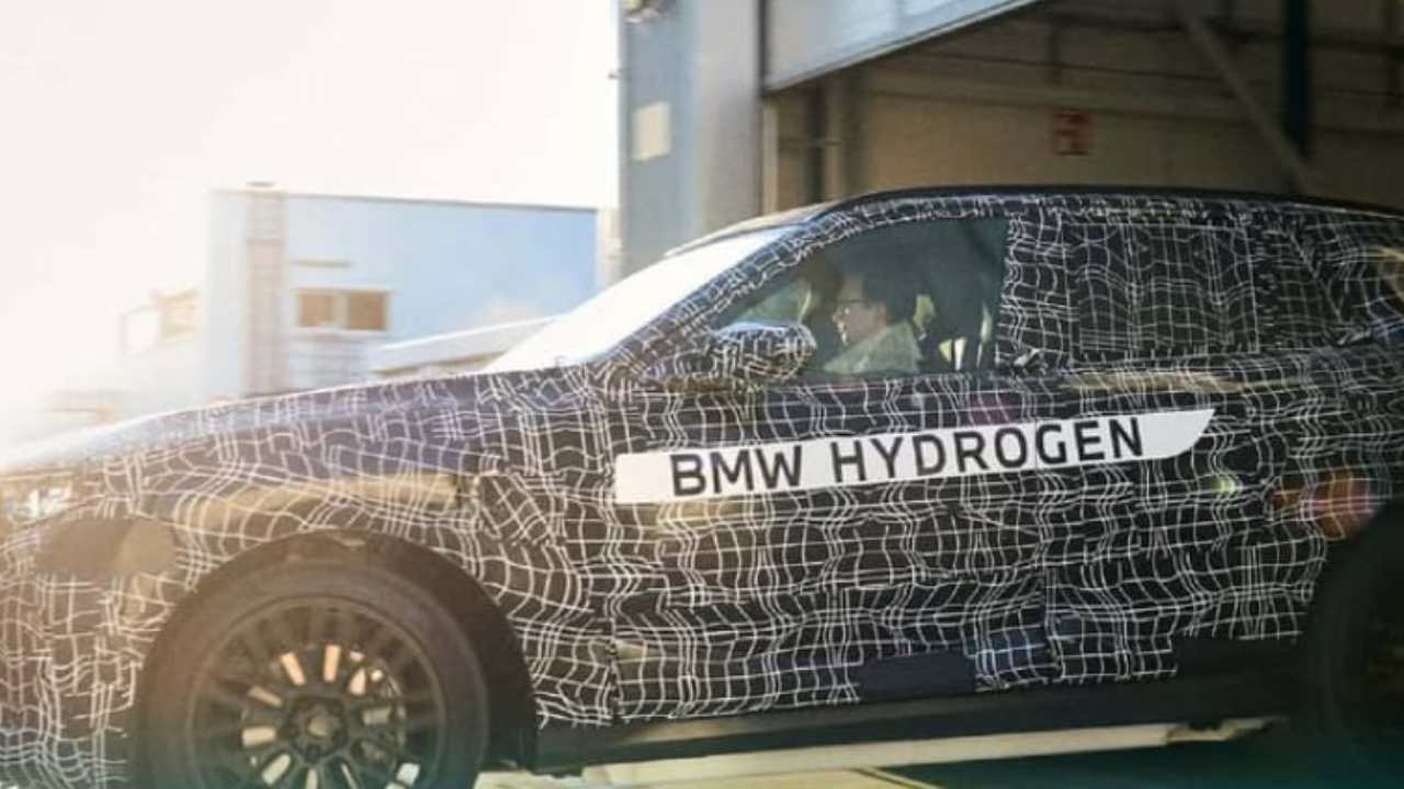 BMW iX5 Hydrogen