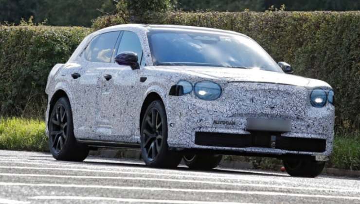 Bentley elettrica foto spia