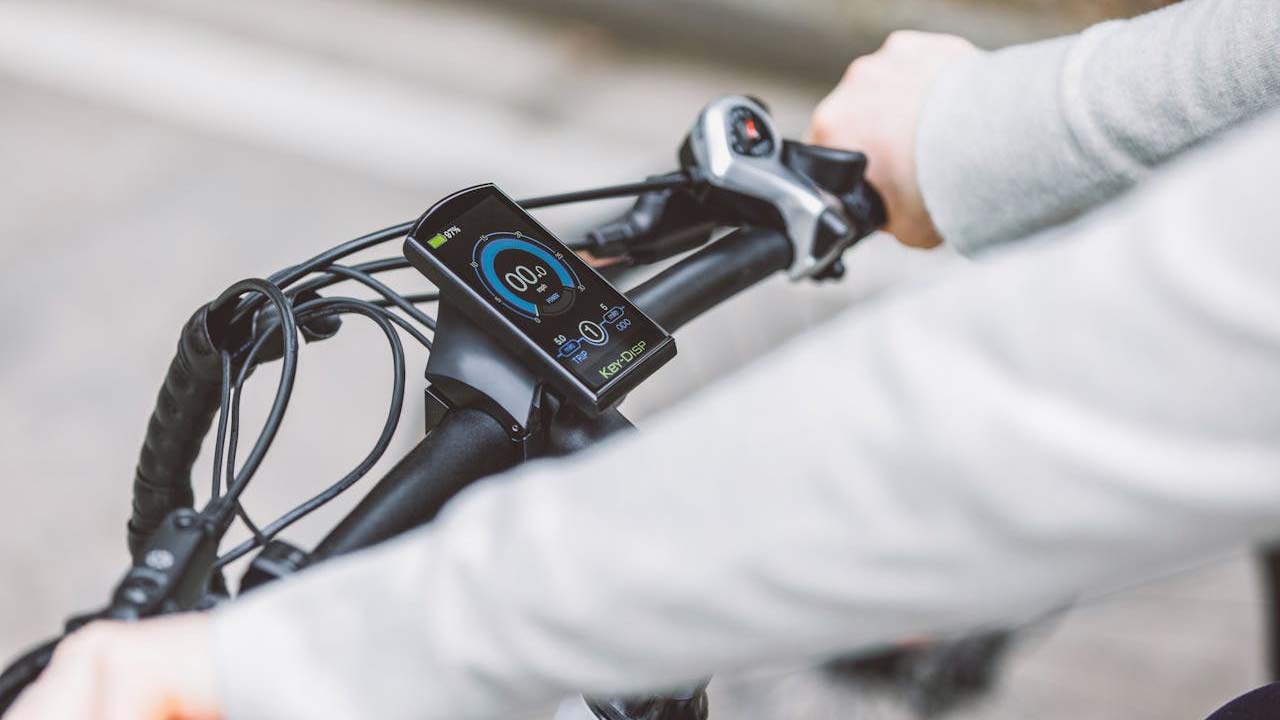 Bicicletta-elettrica-Foto-di-Motor-TruckRun-da-Pexels-MobilitaSostenibile