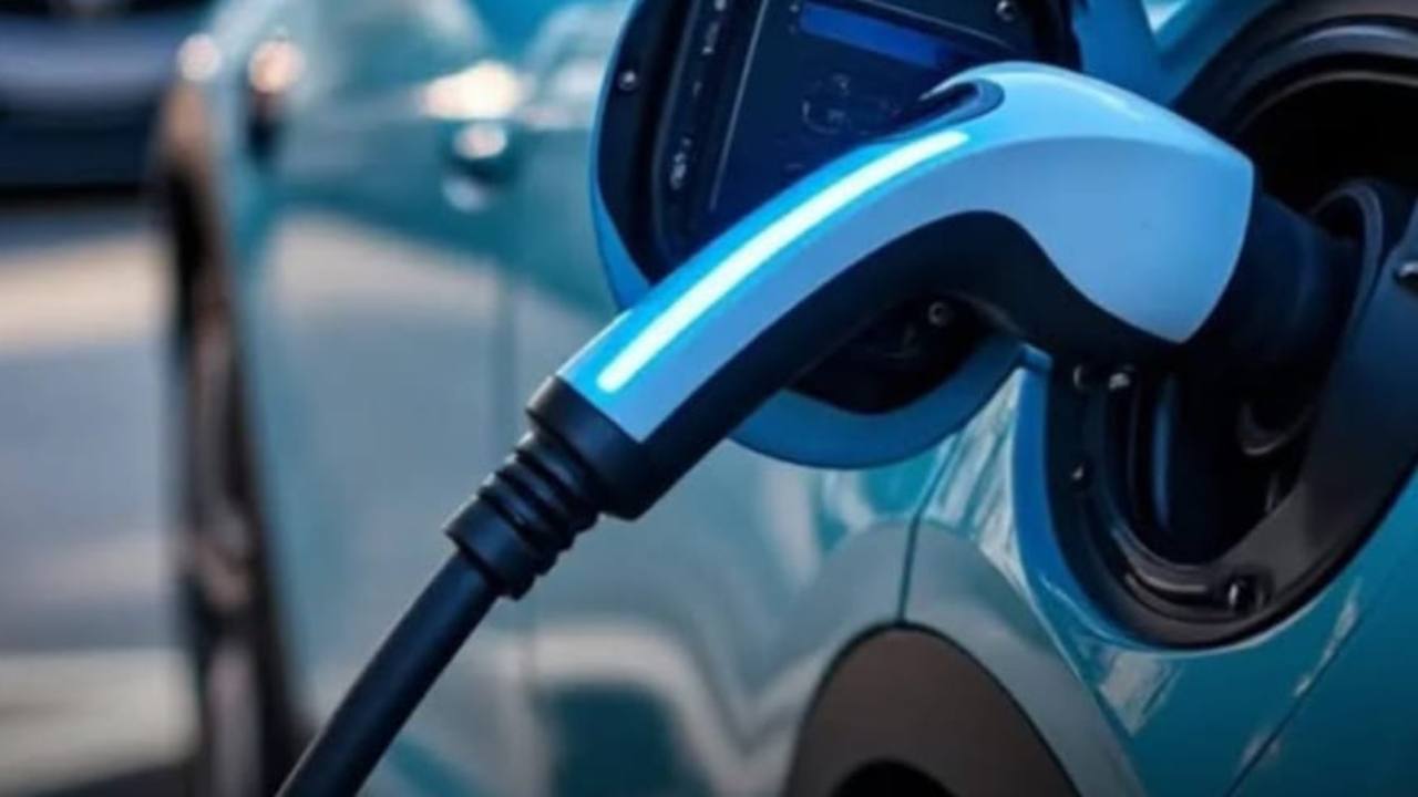 Carica auto elettrica