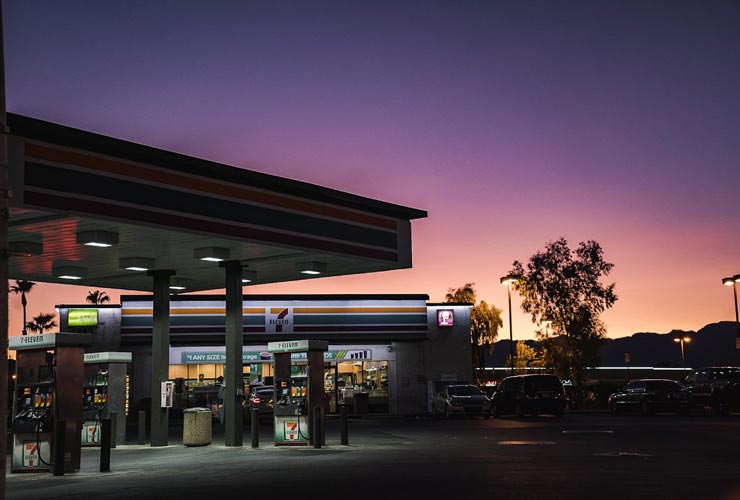 Distributore-di-benzina-Foto-di-Piccinng-da-Pexels-MobilitàSostenibile