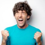 Felicità-Foto-di-Andrea-Piacquadio-da-Pexels-MobilitàSostenibile.it