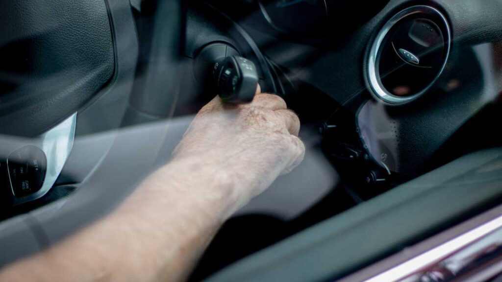 Furto-auto-Foto-di-My-Car-Key-Hero-da-Pexels-MobilitàSostenibile.it
