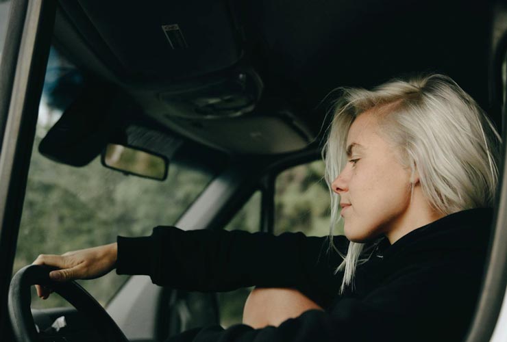 Guida-auto-Foto-di-PNW-Production-da-Pexels-MobilitàSostenibile.it