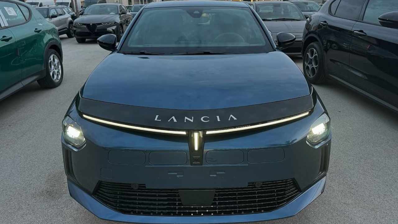 Lancia Ypsilon in concessionaria