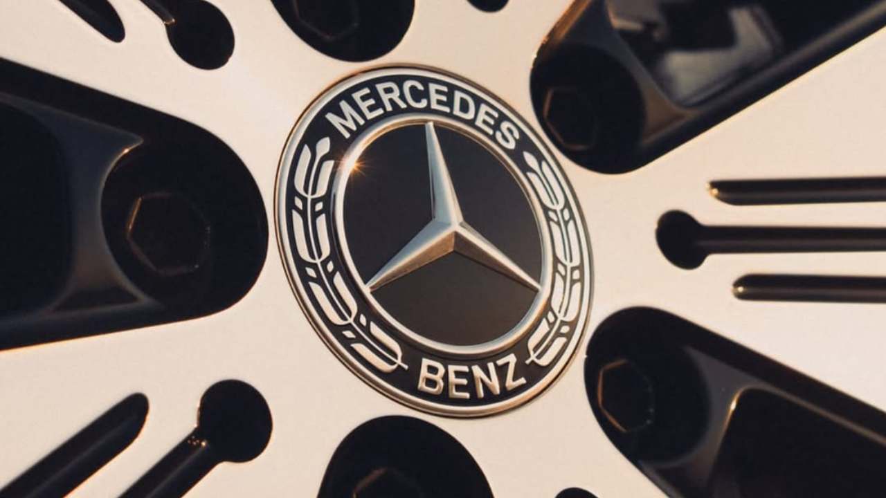 Logo Mercedes su ruota