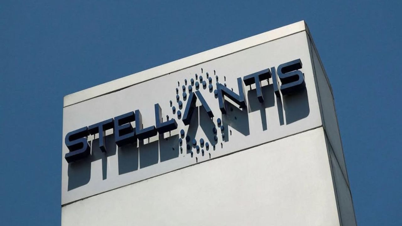 Logo Stellantis