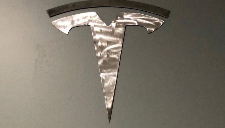 Logo Tesla