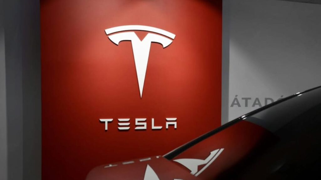 Logo Tesla