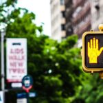 Semaforo-giallo-Foto-di-Franco--Atkins-da-Pexels-MobilitàSostenibile.it