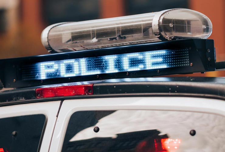 Sirena-polizia-spenta-Foto-di-Gabriel-Hohol-da-Pexels-MobilitàSostenibile.it