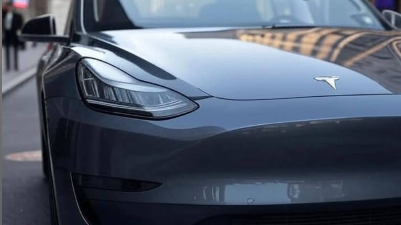 Tesla frontale