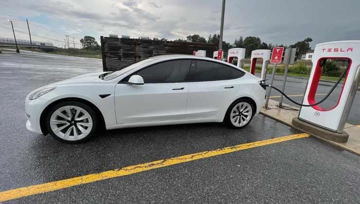 Tesla in carica