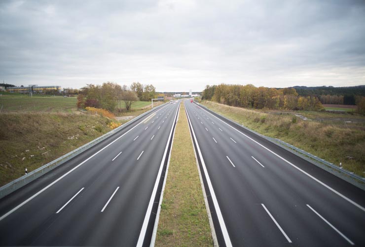 Tratto-autostradale-Foto-di-Markus-Spiske-da-Pexels-MobilitàSostenibile