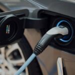 Auto elettrica in carica