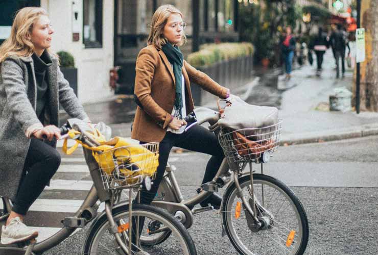 Andare-in-bici-Foto-di-Elina-Sazonova-da-Pexels-MobilitàSostenibile