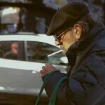 Anziano-Foto-di-lair-arce-da-Pexels-MobilitàSostenibile.it