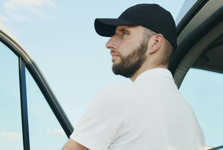 Autista-professionale-Foto-di-Artem-Podrez-da-Pexels-MobilitàSostenibile