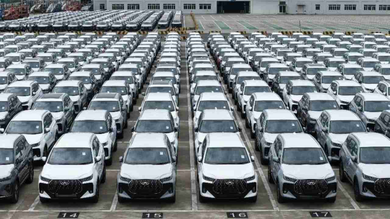 Addio incentivi auto elettriche, il Governo cinese ha deciso: dal 2026 cambia tutto | Vantaggi solo per questi modelli