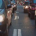 Auto-vicine-Foto-di-Life-Of-Pix-da-Pexels-MobilitàSostenibile.it