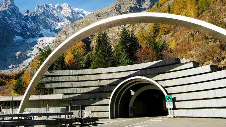 Autostrada Traforo Monte Bianco