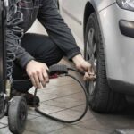Cambio-gomme-Foto-di-Andrea-Piacquadio-da-Pexels-MobilitàSostenibile