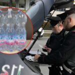 Collage carabinieri che scrivono una sanzione e cassa d'acqua