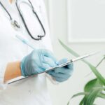Controllo-medico-Foto-di-Antoni-Shkraba-Studio-da-Pexels-MobilitàSostenibile