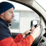 Dispositivo-obbligatorio-auto-Foto-di-Norma-Mortenson-da-Pexels-MobilitàSostenibile