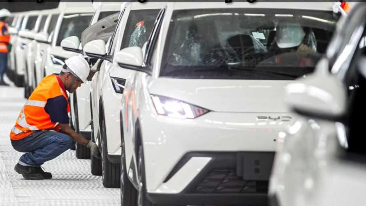 Allarme sicurezza BYD, maxi richiamo per le auto green: oltre 115.000 veicoli coinvolti | Le ultime dalla Cina