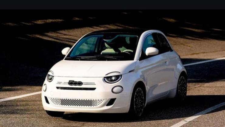 Fiat 500 in strada