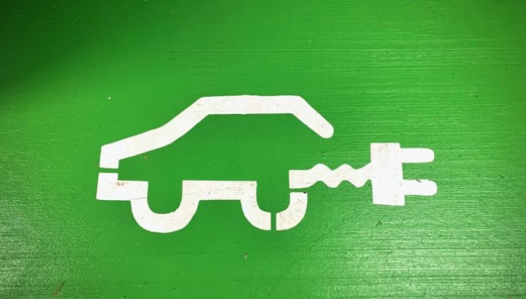 Grafica auto elettrica