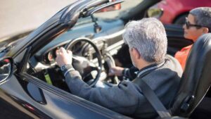 Guidare-con-cintura-di-sicurezza-Foto-di-Kampus-Production-da-Pexels-MobilitàSostenibile