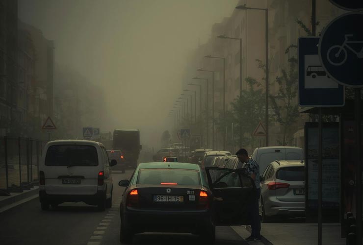 Inquinamento-Foto-di-Sergio-Castro-da-Pexels-MobilitàSostenibile