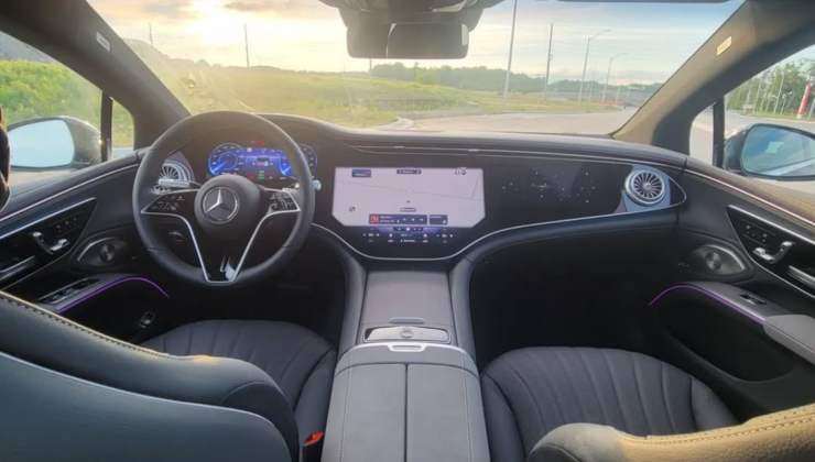 Interni Mercedes EQS