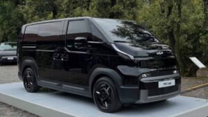 Kia PV5 Cargo in esposizione