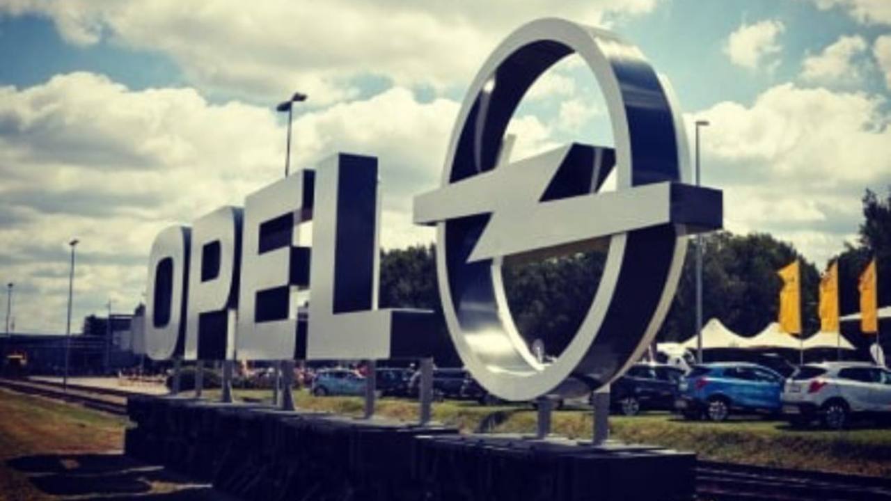 Logo Opel