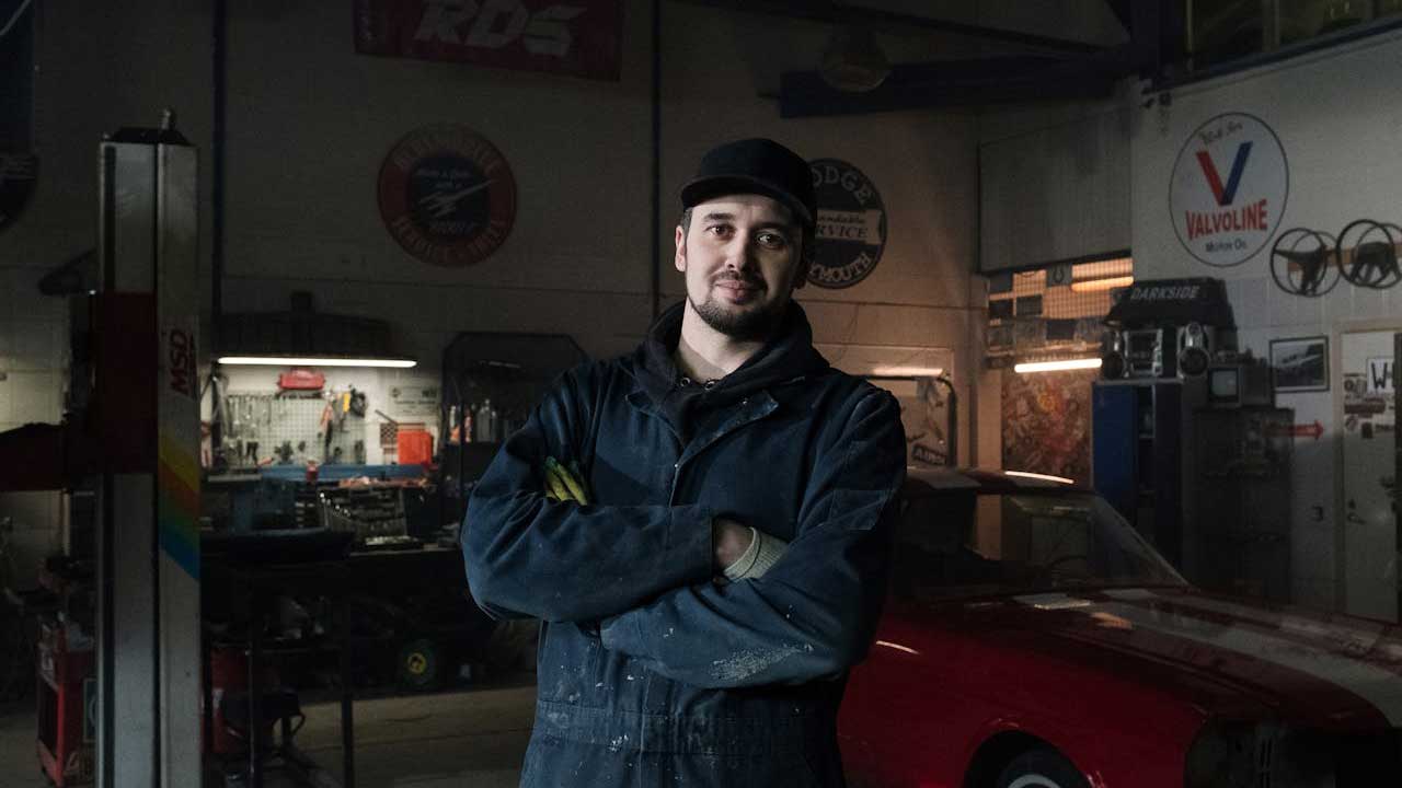 Meccanico-Foto-di-cottonbro-studio-di-Pexels-MobilitàSostenibile.it