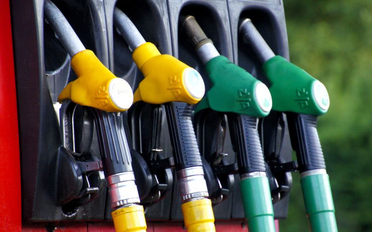 Pompa di benzina