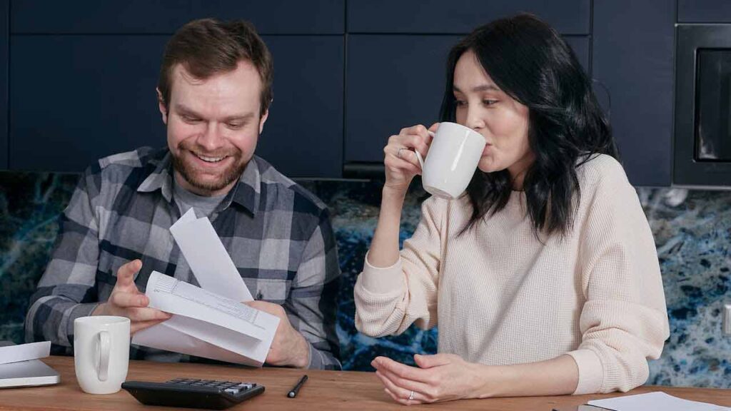 Sconto-multe-Foto-di-Mikhail-Nilov-da-Pexels-MobilitàSostenibile.it